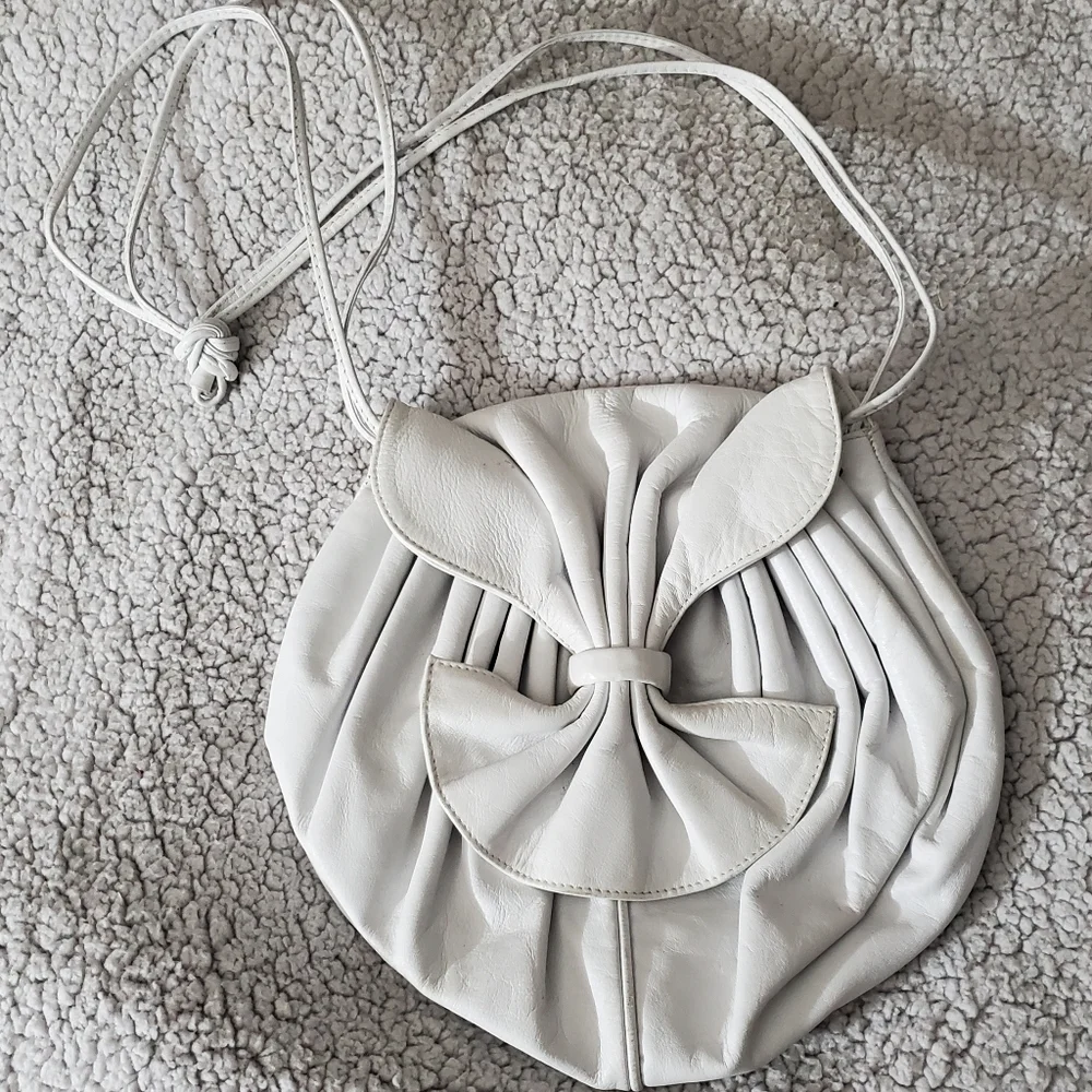 Vintage 50's Clemente leather white purse ruffle bow shoulder bag EXCELLENT COND - Picture 2 of 10